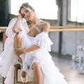 Rime Arodaky a bien l'intention de nous faire danser avec les robes de mariée de sa collection 2019