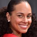 Adepte du "no make-up" et du bien-être, Alicia Keys lance sa gamme de soins pour la peau