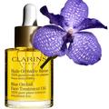 L'huile Orchidée Bleue de Clarins : l'icône des peaux fragiles