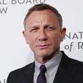 Daniel Craig, les Beckham... Les célébrités britanniques applaudissent le personnel hospitalier