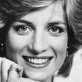 Eye-liner bleu, mascara et eau florale... Les secrets de beauté de Lady Diana