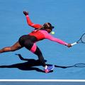 La combinaison de Serena Williams, couvrant une jambe, dénudant l'autre, fait sensation à l'Open d'Australie