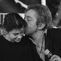 "C’est Yvan qui m’a ramassée" : Charlotte Gainsbourg évoque sa détresse après la mort de son père