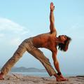 "La première fois, j’ai pris une claque" : les hommes se mettent au yoga