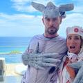 Blanche Neige, la famille Adams, "Squid Game"... Les costumes des célébrités pour Halloween 2021