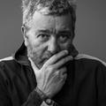 Pour Cassina, Philippe Starck utilise un matériau original conçu à base de pomme
