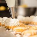 Croquis, saveurs, décors... dans le secret de la création en pâtisserie