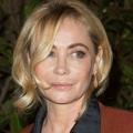Emmanuelle Béart et son élégant carré long sur le tapis rouge des Révélations des César