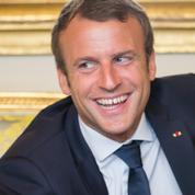 Le look quadra d'Emmanuel Macron ne connaît plus le 