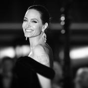 Angelina Jolie, silence, moteur, action !