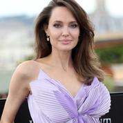 Angelina Jolie revient sur sa double mastectomie : un choix indispensable 