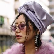Accessoirisés, colorés, attachés... Les cheveux au carré se réinventent à la Fashion Week de Londres