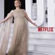 Robe à franges et manches cape : Jennifer Lawrence, enceinte et impériale à New York