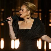 En vidéo, Adele en larmes en annonçant qu'elle ne pourra pas se produire à Las Vegas