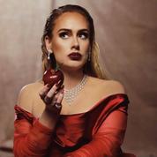 Adele en rouge passion goûte au fruit défendu dans le clip de 