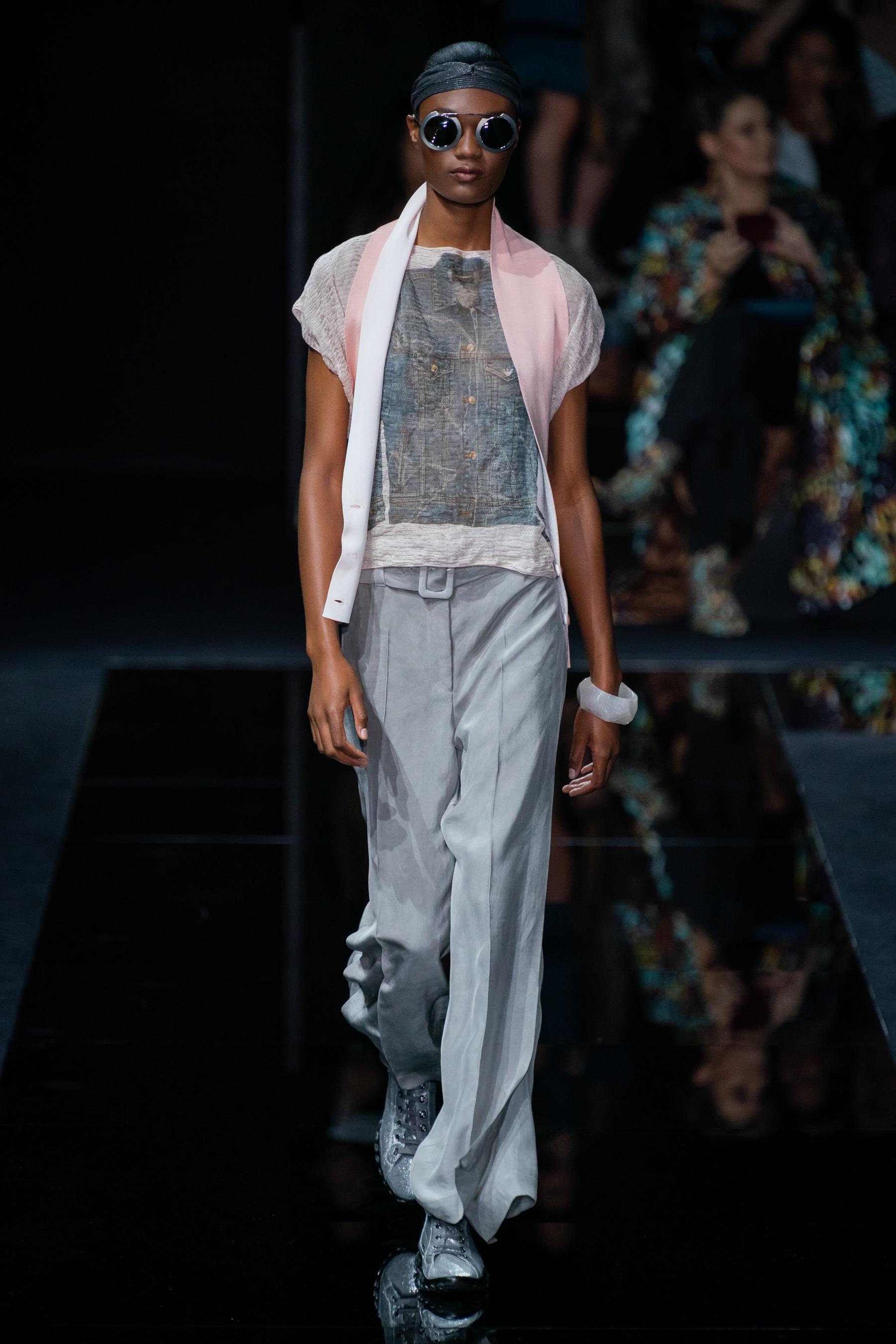 Défilé Emporio Armani Printemps été 2020 Prêt à Porter