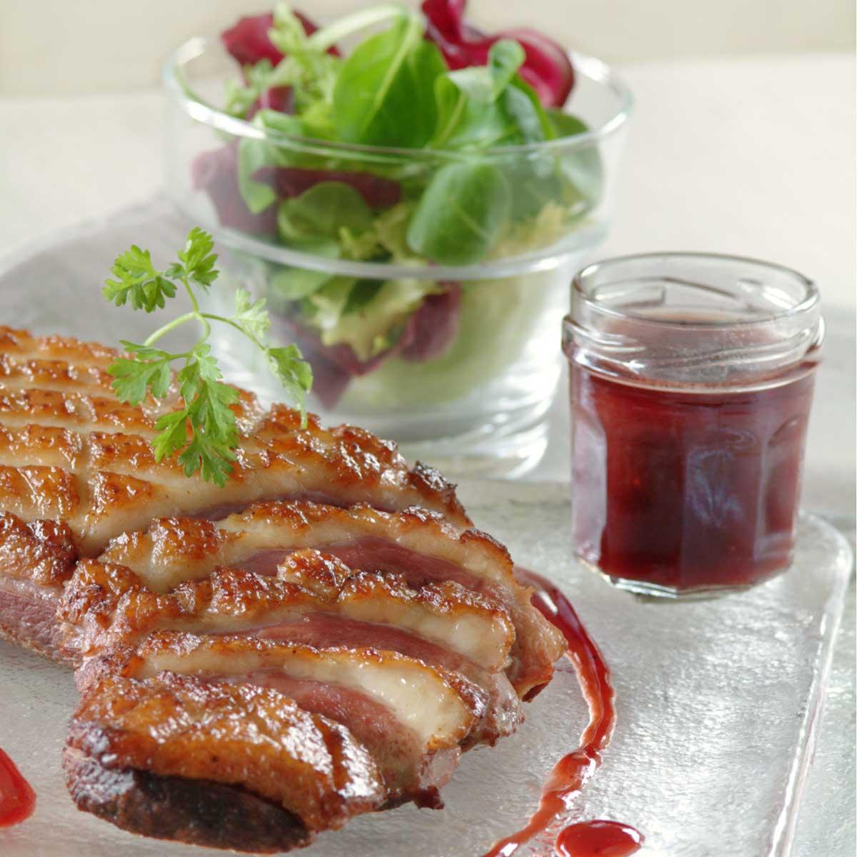 Recette Magret De Canard R Ti La Gel E De Cerises Acidul Es Cuisine Madame Figaro