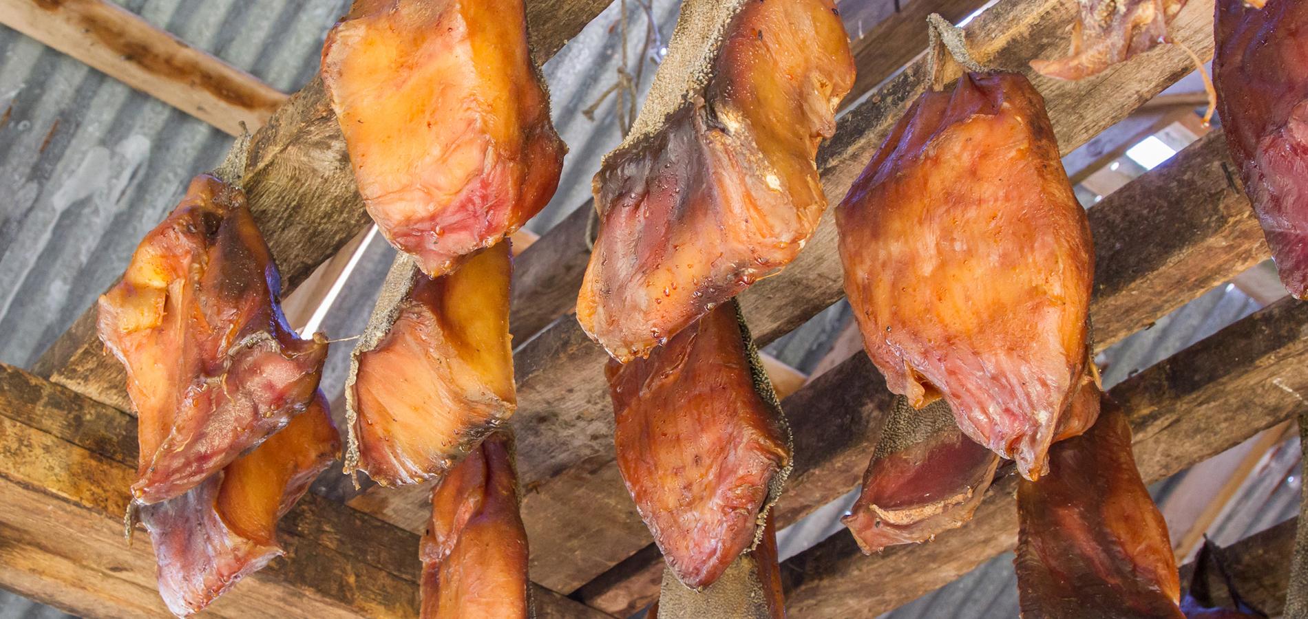 On Tente Le Hakarl Un Requin Fermente Venu D Islande Cuisine Madame Figaro