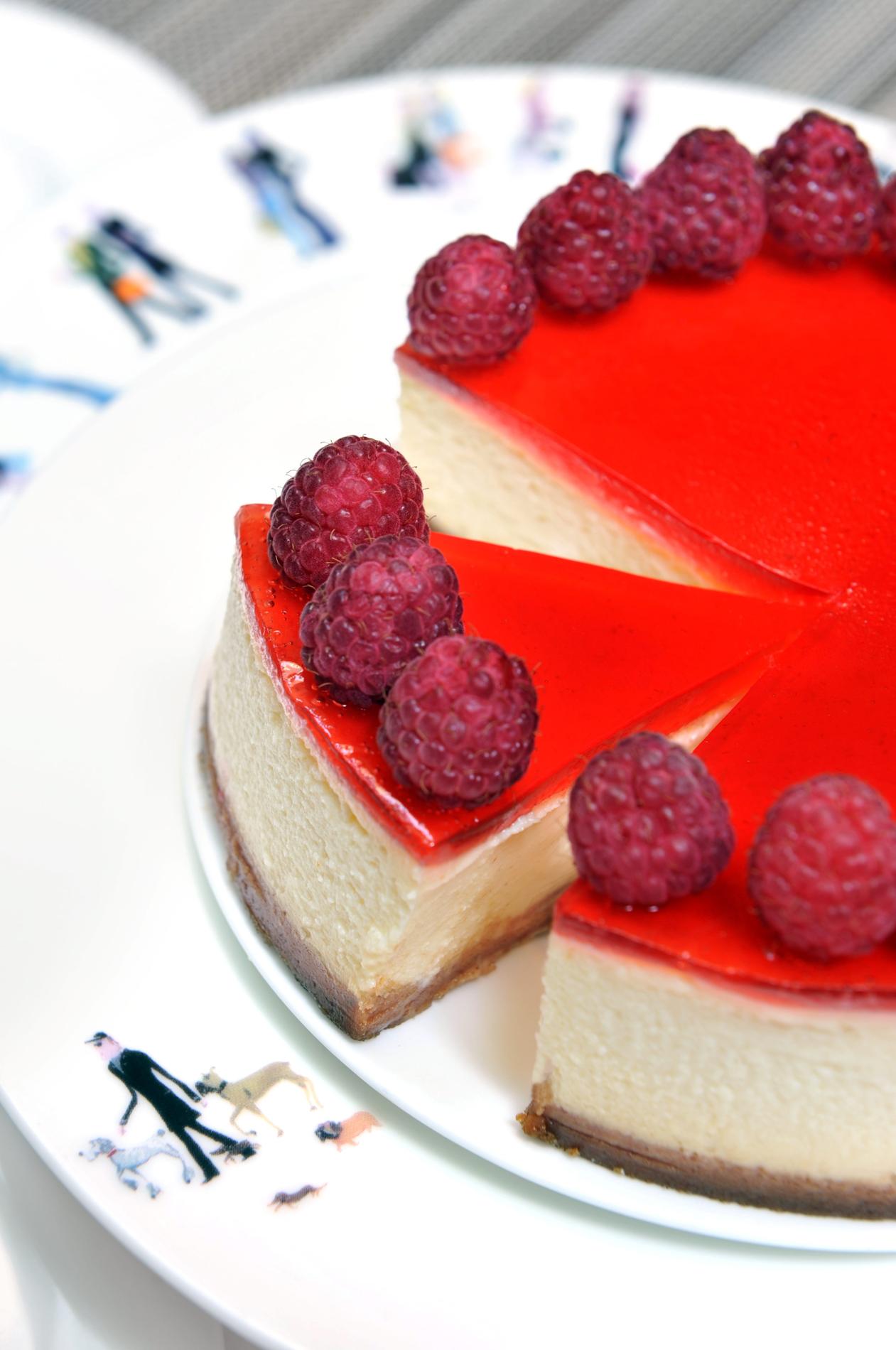 Recette cheesecake aux framboises - Cuisine / Madame Figaro