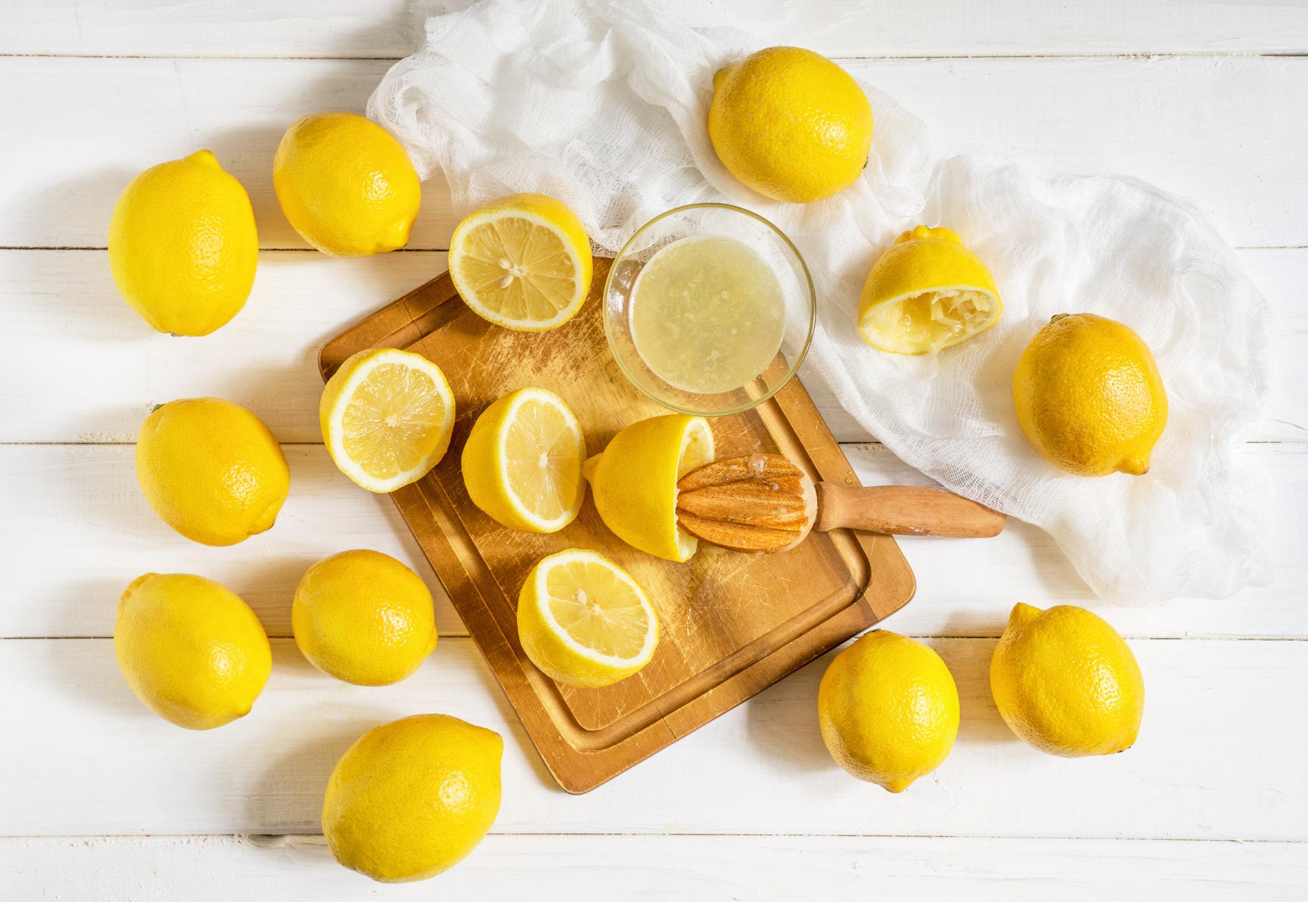 Alcoolul seff detoxifiere - Toxine jus de citron