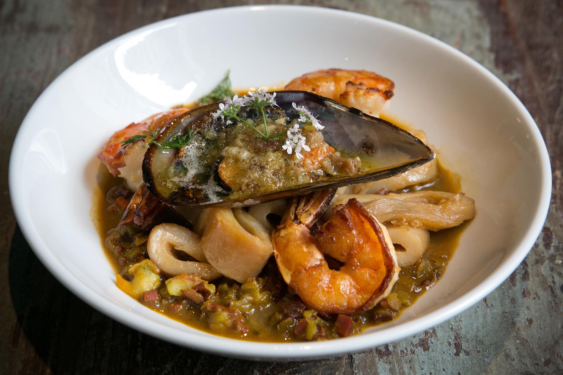 Recette blanc de seiche sur riz rouge de camargue Cuisine / Madame Figaro