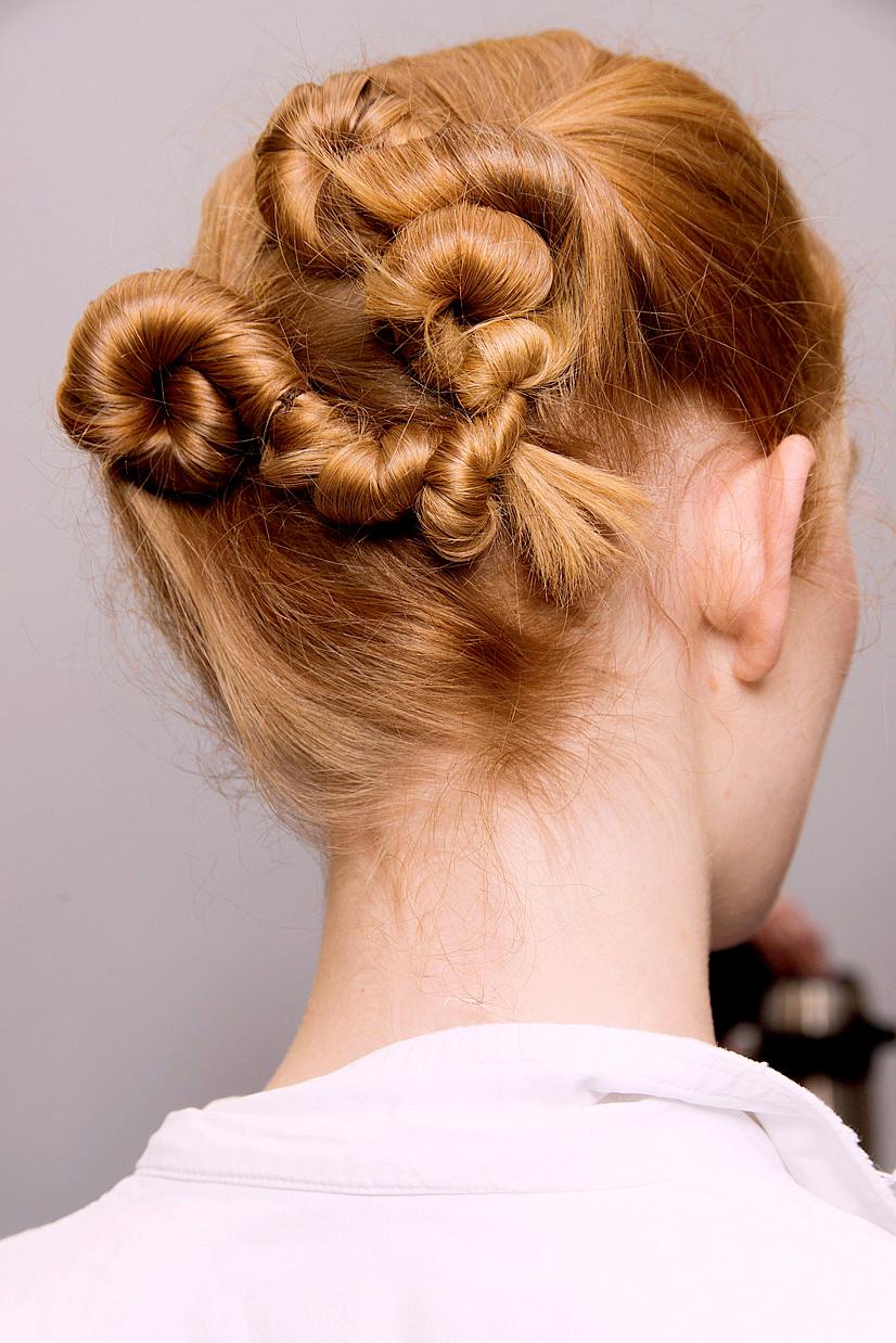 Neotresse Bun Head Barrette Les 3 Coiffures Incontournables De L Ete Madame Figaro