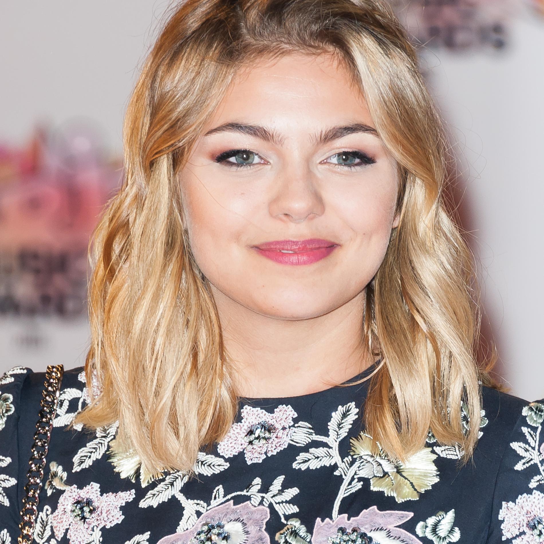 Joyeux Anniversaire Louane Madame Figaro