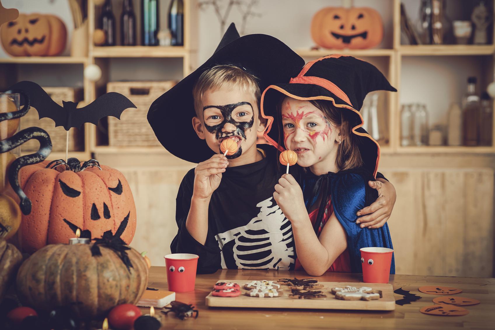 Tradition Que Dise Les Enfants Au Adulte A Halloween On fait quoi pour Halloween ? Notre sélection d'activités... maléfiques