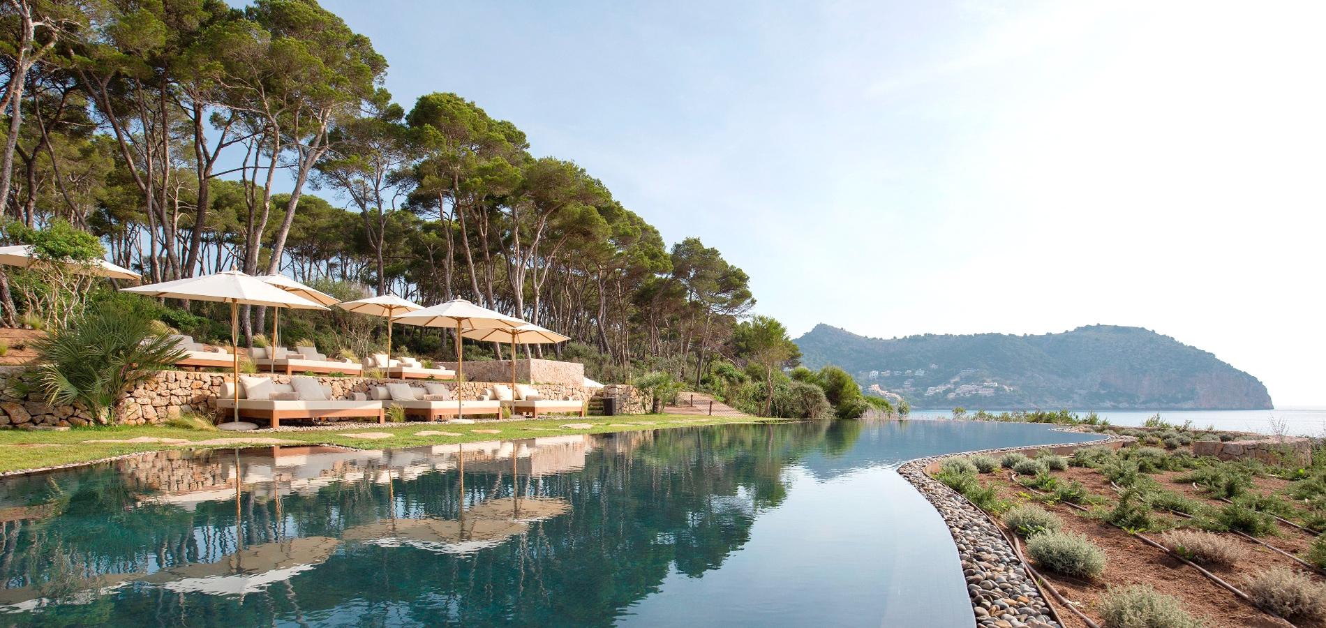 Luxe Plages Et Volupte Cet Ete Il N Y A Pas Besoin De Partir Tres Loin En Vacances Madame Figaro
