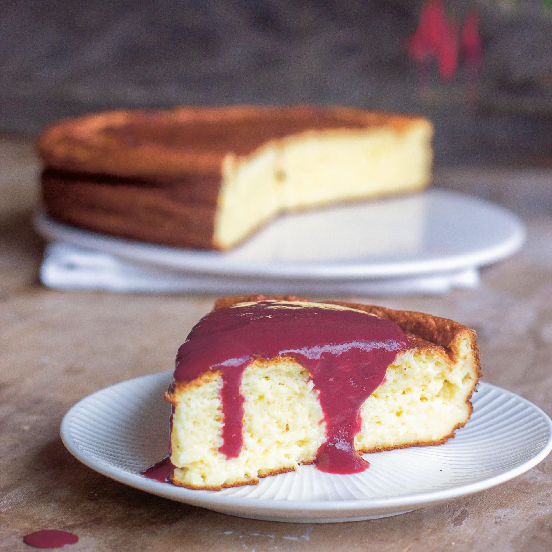 Gateau Leger Au Thermomix Et Son Coulis De Fruits Rouges