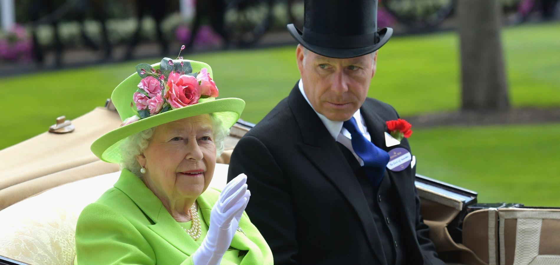 Fortune De La Famille Royale Dangleterre Deux divorces en une semaine : Elizabeth II "attristée" par une nouvelle  séparation au sein de la famille royale