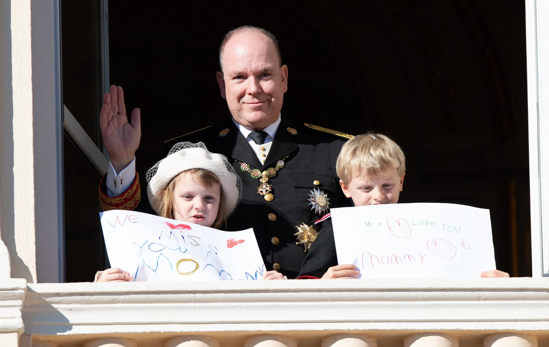Les quatre enfants du prince Albert de Monaco pour la première fois réunis sur une photo