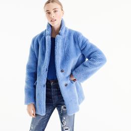 Des manteaux en fausse fourrure colorée pour passer l'hiver Des manteaux en fausse fourrure colorée pour passer l'hiver