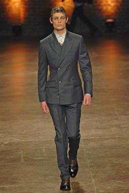 Défilé Alexander McQueen Automne hiver 2008 2009 Homme Défilé Alexander McQueen Automne hiver 2008 2009 Homme