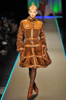 Défilé Alexander McQueen Automne hiver 2008 2009 Prêt à Défilé Alexander McQueen Automne hiver 2008 2009 Homme