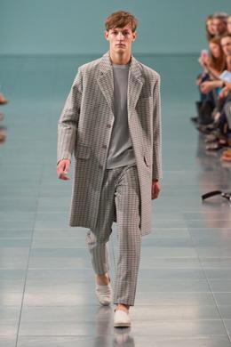 Défilé Nicole Farhi Printemps été 2014 Homme Madame Figaro Défilé Nicole Farhi Automne hiver 2013 2014 Homme Madame
