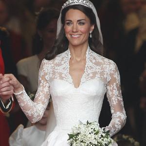 Le match des robes de mariée de Kate Middleton et Meghan Markle