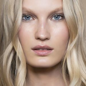 Imaxtree 11 maquillages pour les blondes repérés sur les podiums , Etam