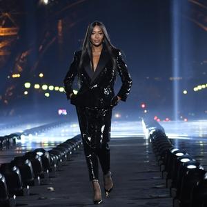 Naomi Campbell chez Saint Laurent, 31 ans après son premier défilé pour la maison Naomi Campbell chez Saint Laurent, 31 ans après son premier défilé pour la maison
