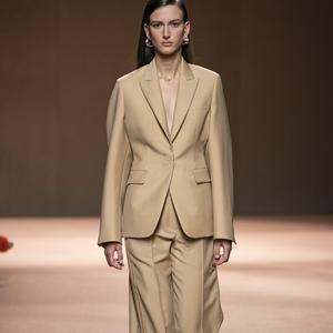Hermès : luxe discret et élégance intemporelle Hermès : luxe discret et élégance intemporelle