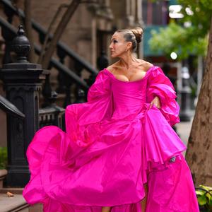 Et soudain, Sarah Jessica Parker redevint Carrie Bradshaw Et soudain, Sarah Jessica Parker redevint Carrie Bradshaw