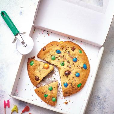 Cookie pizza