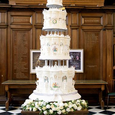 L Epoustouflant Gateau De Mariage De La Reine Elizabeth Ii Reproduit A La Perfection Cuisine Madame Figaro