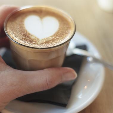 Coffee latte art en cœur 