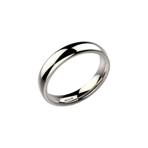 La bonne alliance pour que Monsieur dise oui - photo 13 Alliance semi-bombée en or blanc équitable rhodié 18 carats, largeur de 4 mm, April Paris, 810 €. En vente sur aprilparis.com