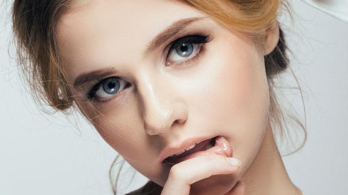 Se Maquiller Soi Meme Pour Son Mariage Vraie Solution Ou Fausse Bonne Idee Madame Figaro