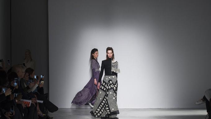 Défilé Rahul Mishra automne-hiver 2016-2017, Paris - Look 37.