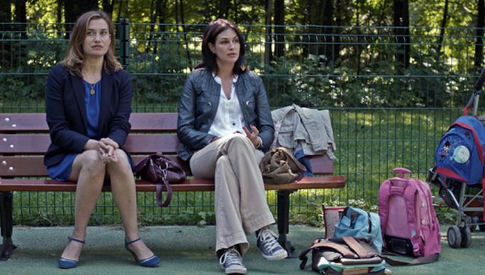 Émmanuelle Devos et Helena Noguerra dans La Vie domestique