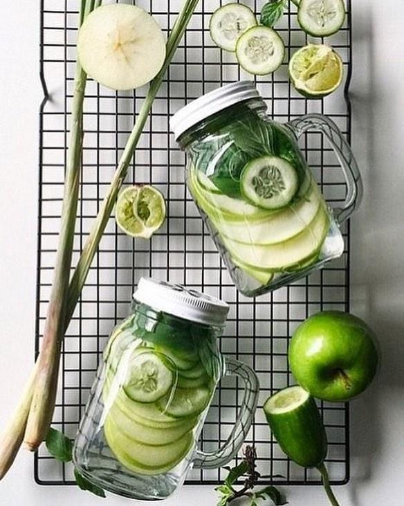 10 recetas de bebidas vitaminas para adoptar este verano - Pepino, Limón, Manzana verde