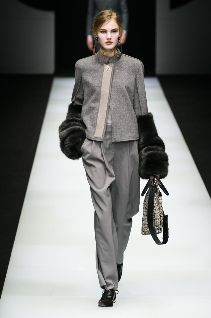 Mode Costumes Tailleurs-pantalon Giorgio  Armani Tailleur-pantalon gris clair mouchet\u00e9 style d\u00e9contract\u00e9 